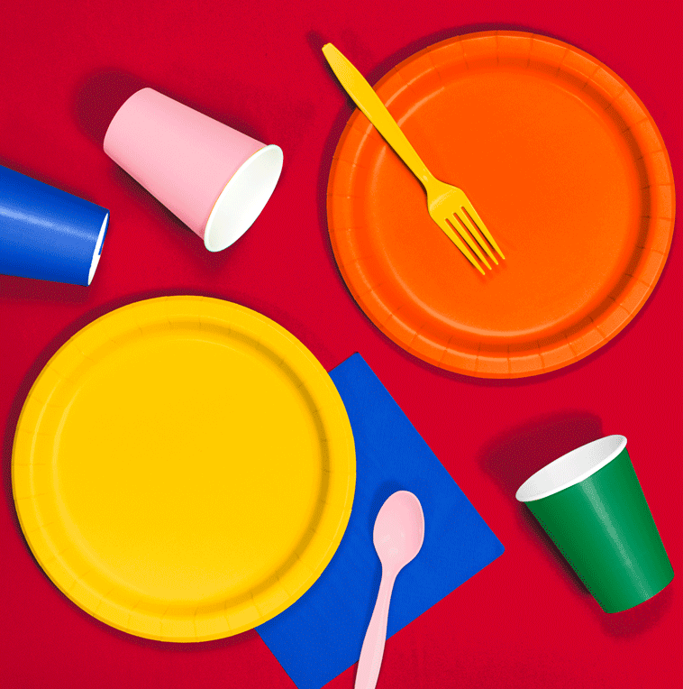 Classic color paper plates, napkins, cups and cutlery Hoffmaster